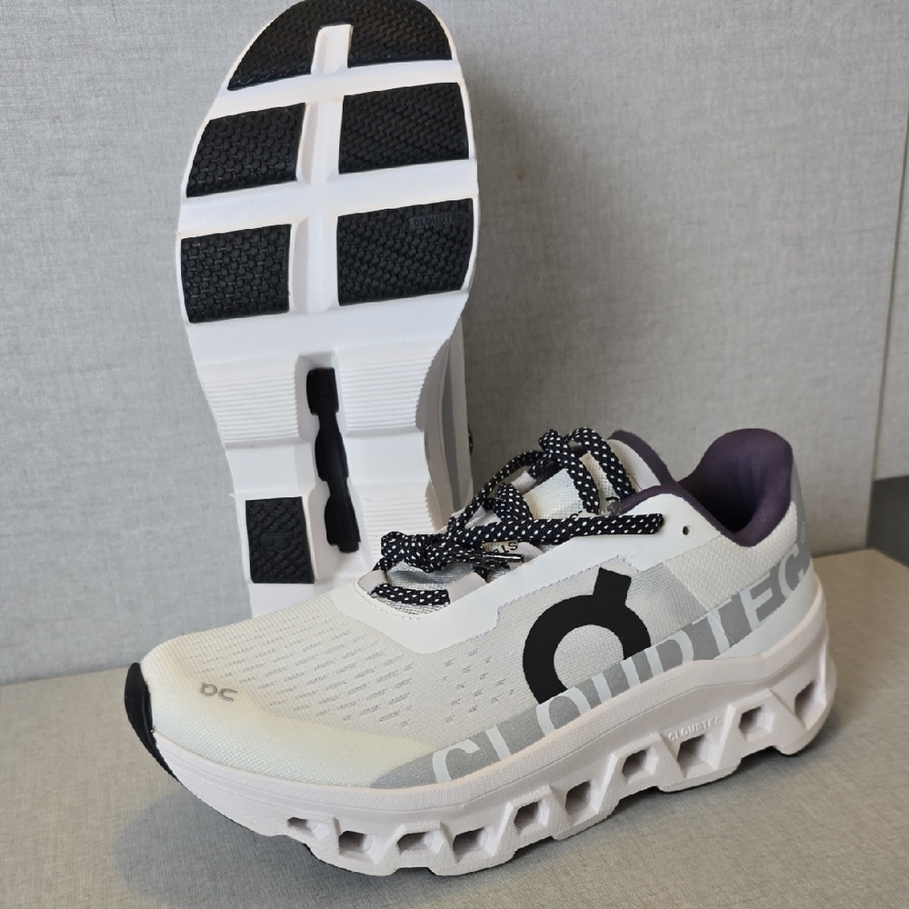 On Cloudtec Monster Running Shoes - White, Black & Silver. NEW ( w 8 ).